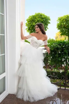 ---Expensive wedding dress at half price perfect for a luxury wedding--