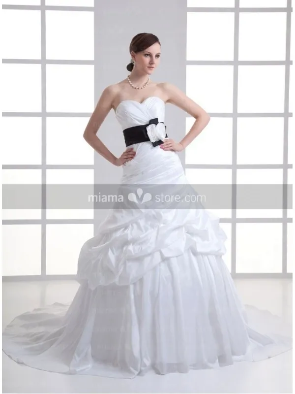 BELLE - A-line Sweetheart Empire waist Chapel train Taffeta Wedding dress