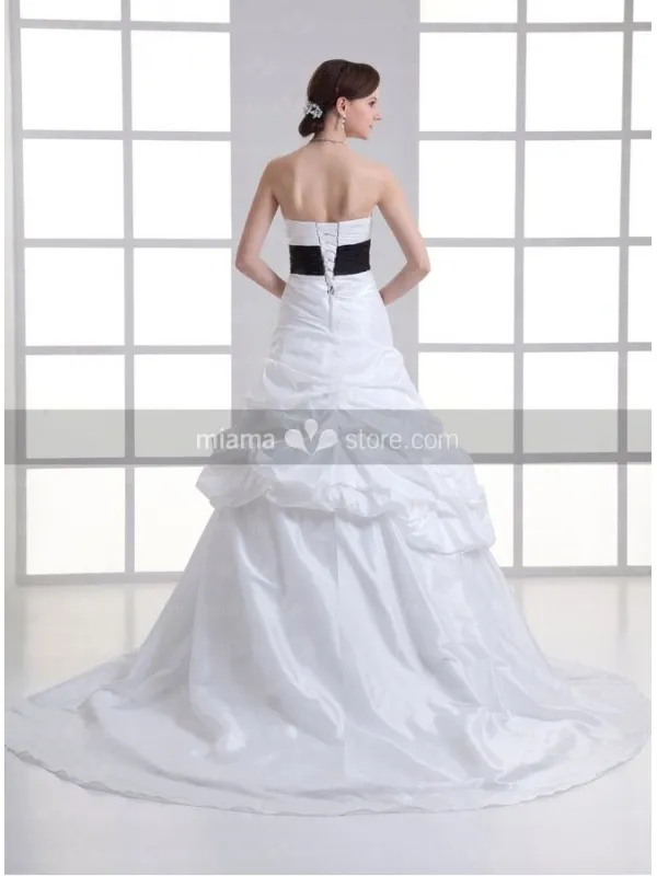 BELLE - A-line Sweetheart Empire waist Chapel train Taffeta Wedding dress