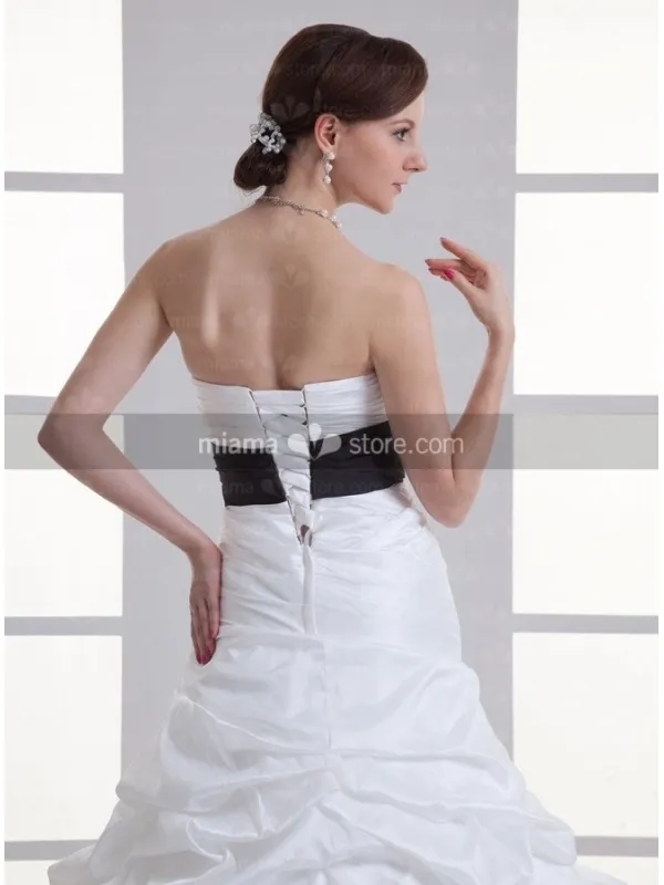 BELLE - A-line Sweetheart Empire waist Chapel train Taffeta Wedding dress