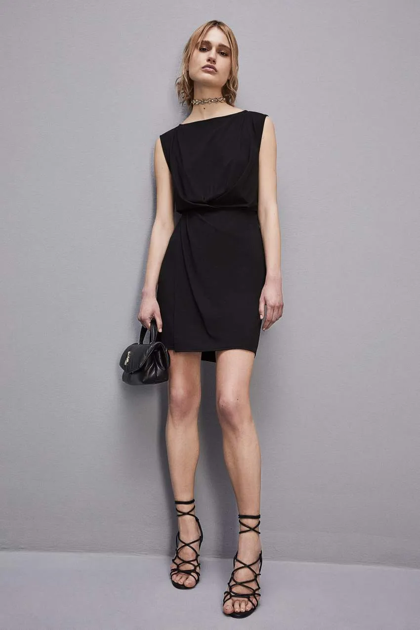 Kleid aus Stretch-Jersey mit U-Boot-Ausschnitt