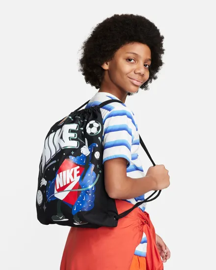 NIKE - Sacca da palestra nera con stampa logo                                            Previous productNIKE - Sacca da palestr