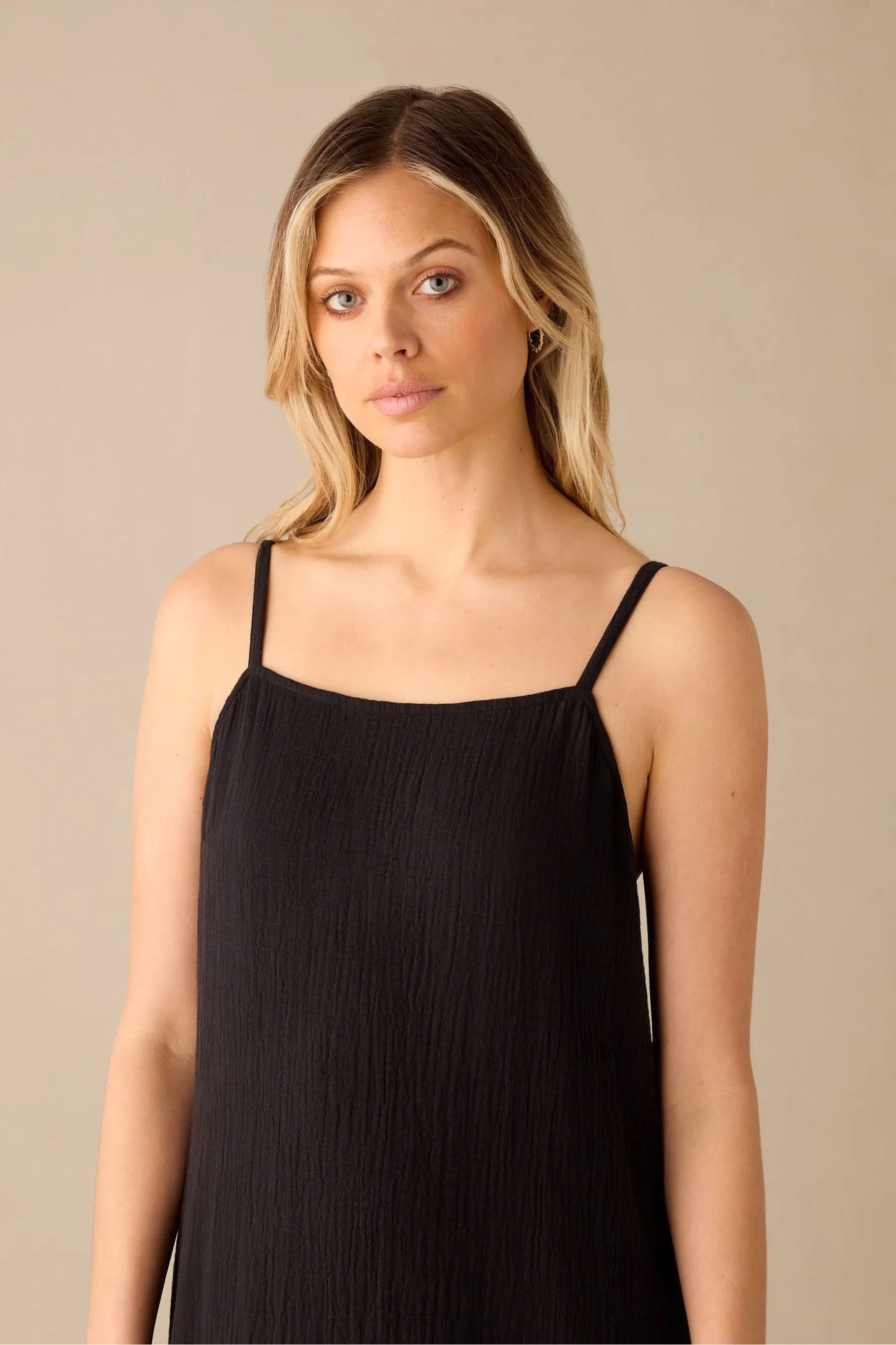 Ro&Zo Black - Tiered Hem Strappy Cheesecloth Dress