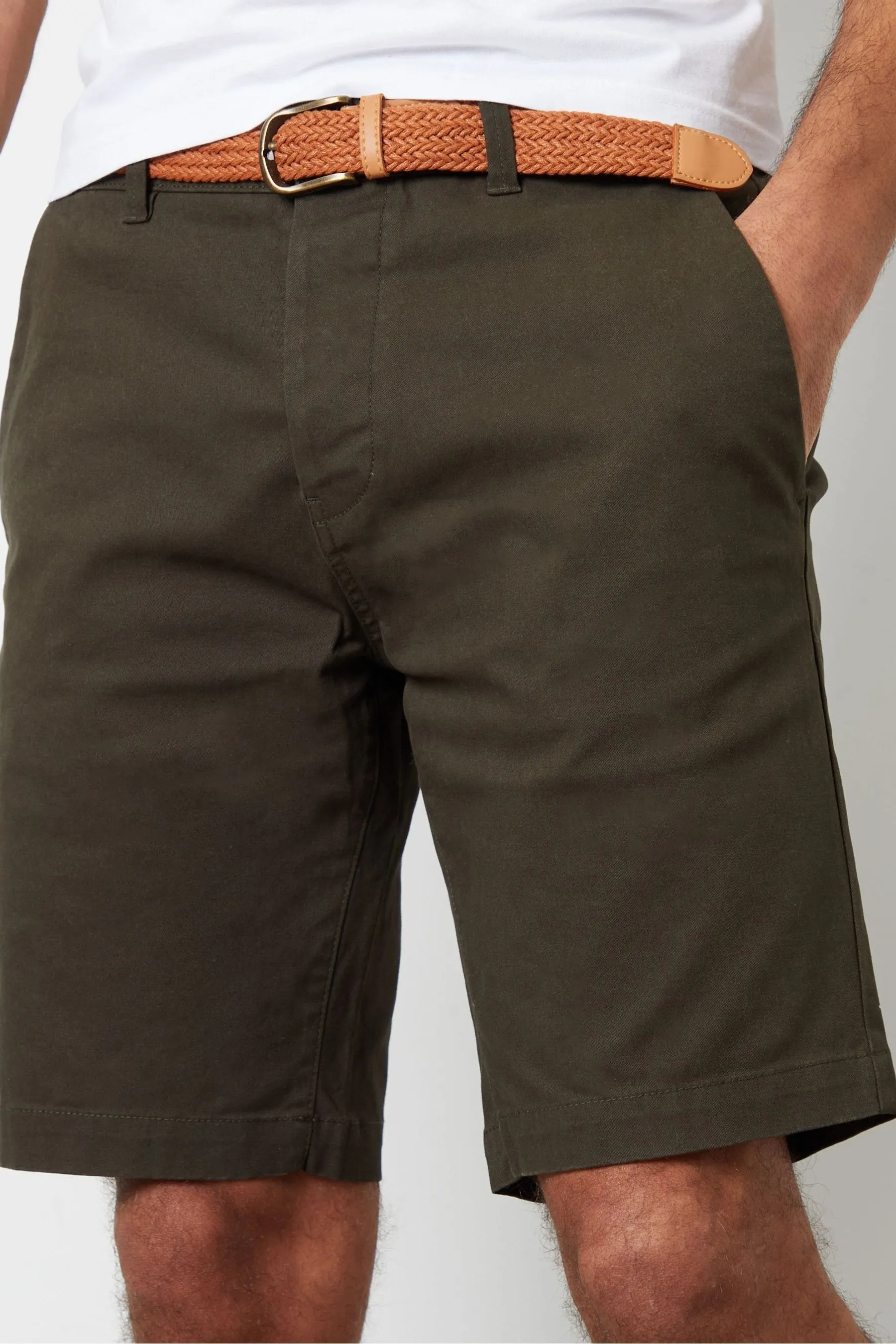 Threadbare - Shorts chino in cotone elasticizzato con risvolti e cintura intrecciata