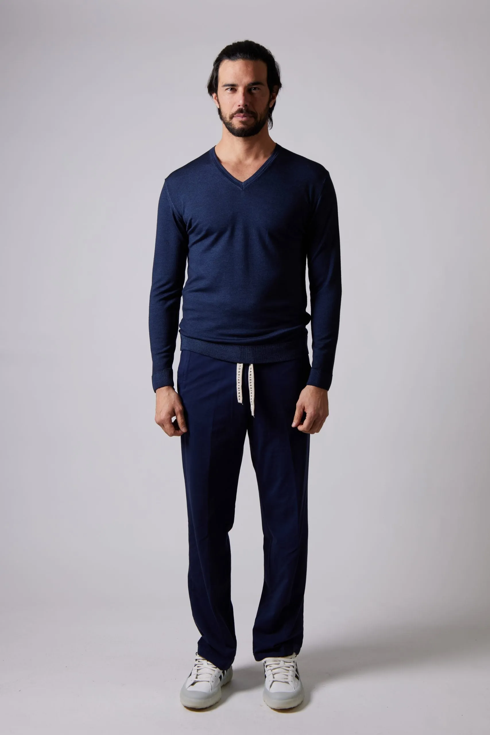 W4-0001 Maglia Lana Scollo V Notte24 Man  